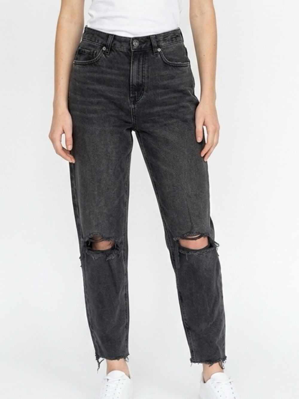 AMERICAN EAGLE | Black Wash Distressed High-Rise Relaxed Mom Jean Women’s Size 0